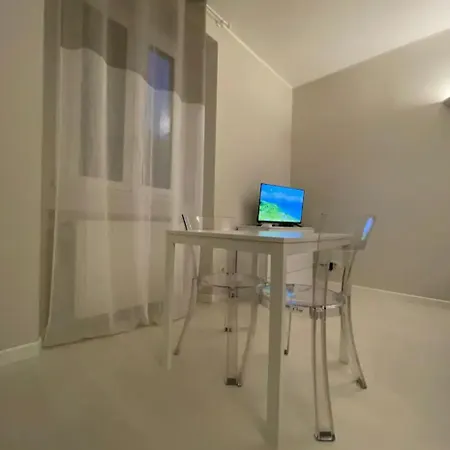 Apartment Regina In Sky Santa Giulia - Sky Tv, Wifi E Breakfast Box