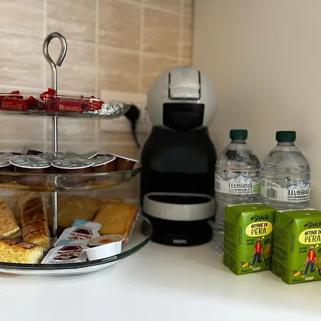 Regina In Sky Santa Giulia - Sky Tv, Wifi E Breakfast Box Apartment